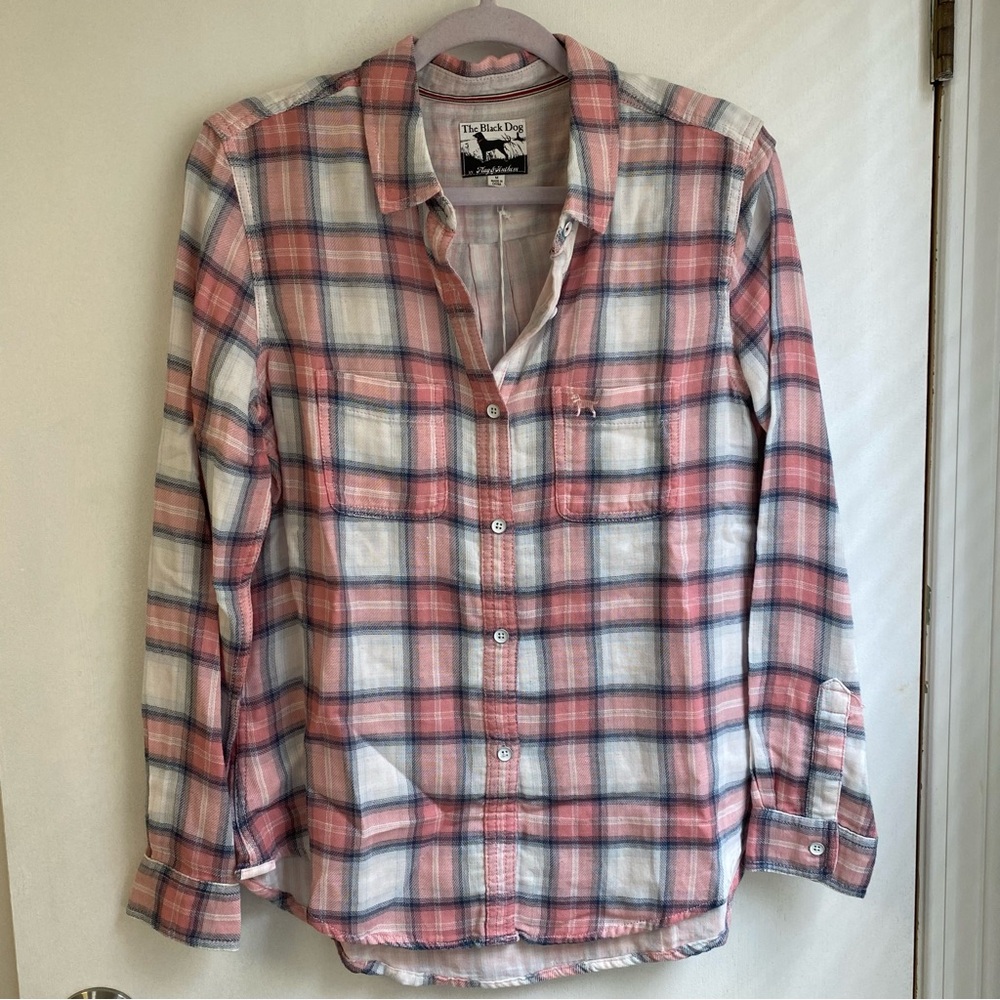 The Black Dog Women’s Button down